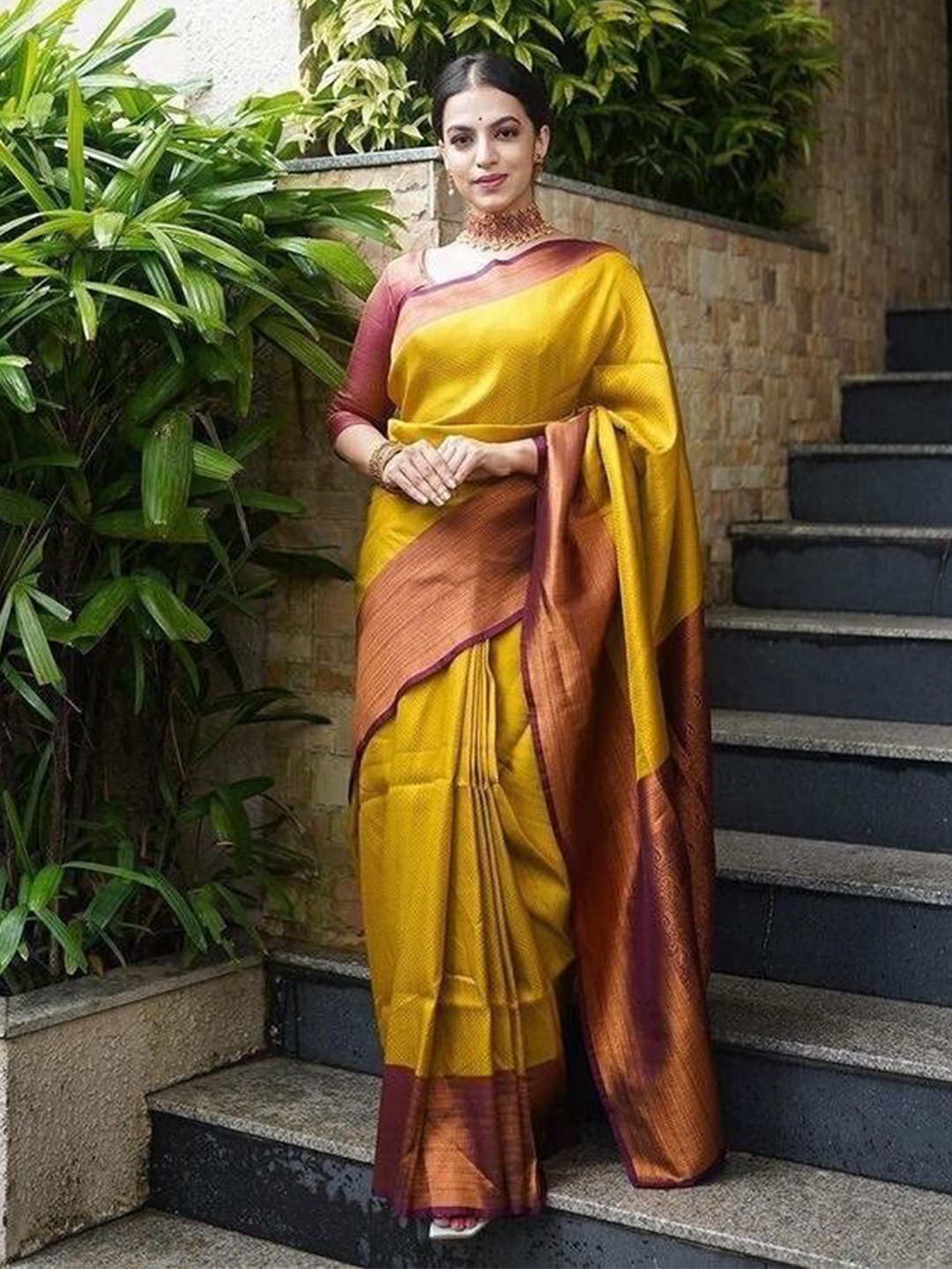 

bansari textiles Woven Design Zari Pure Cotton Kanjeevaram Saree, Yellow
