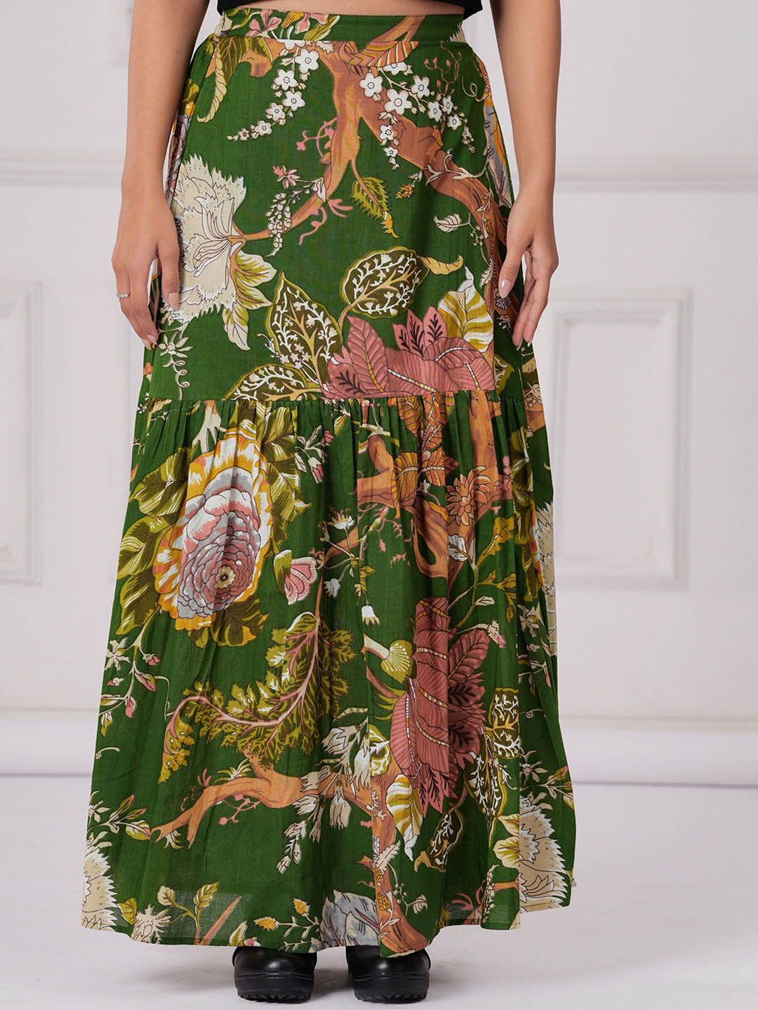 

UT Venero Women Printed Pure Cotton Flared Maxi Skirt, Green