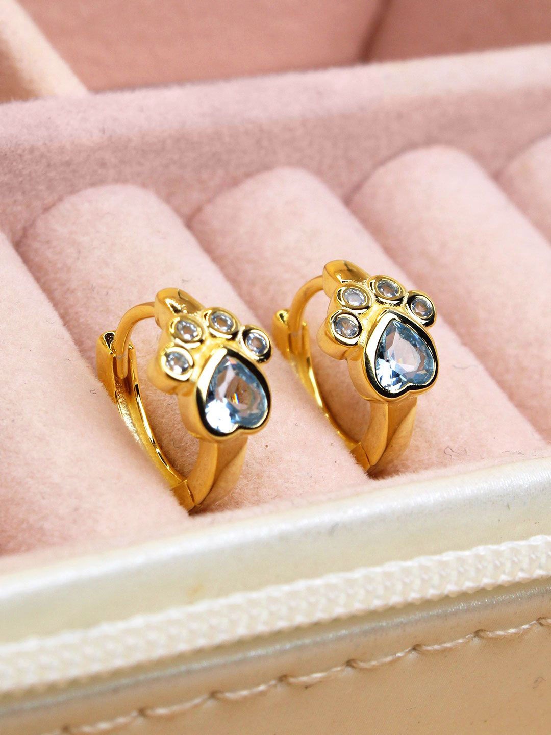 

DEVASHREE 925 Sterling Silver Cubic Zirconia Studded Dog Paw Shaped Hoop Earrings, Gold