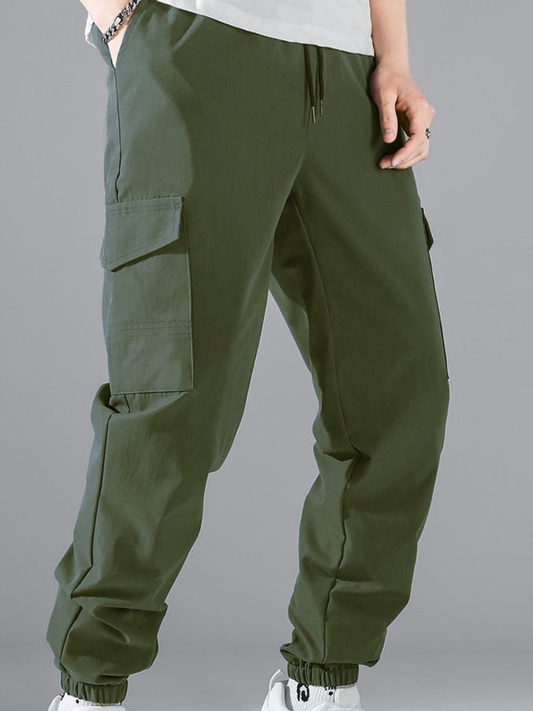 

StyleCast x Revolte Men Pleated Cargos Trousers, Green