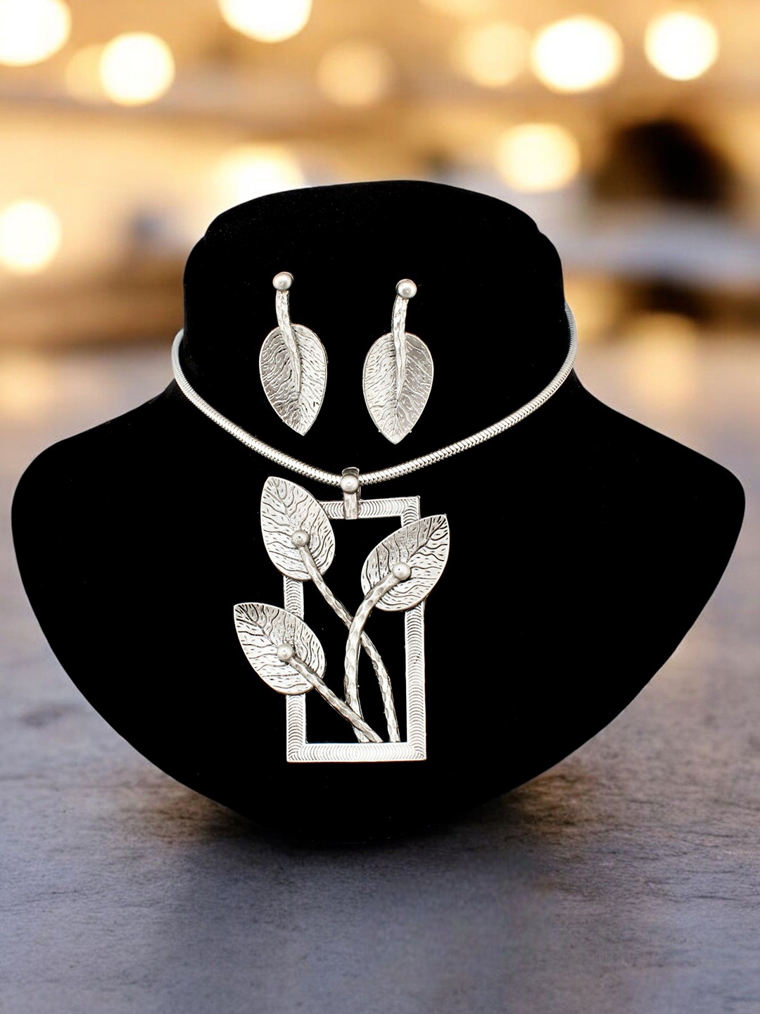 

LUCKY JEWELLERY Silver-Plated Oxidised Leaf shaped Necklace With Earrings