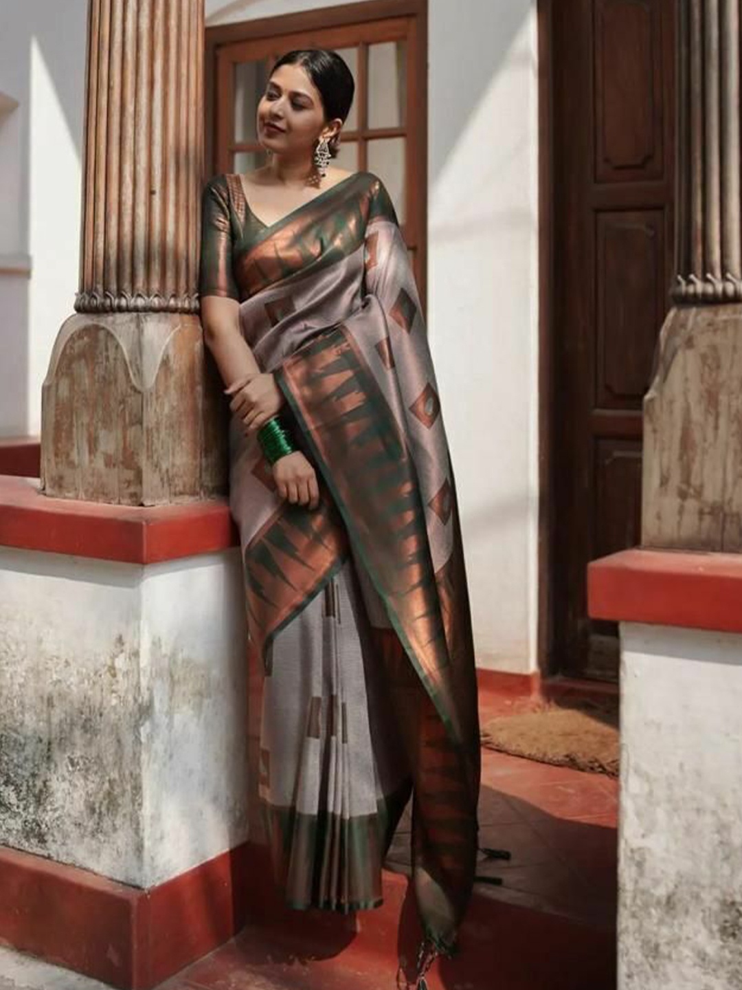 

bansari textiles Woven Design Zari Kanjeevaram Saree, Grey