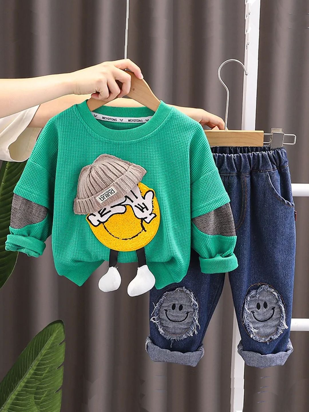 

Bold N Elegant Kids Embellished Pure Cotton Sweatshirt With Trousers, Green