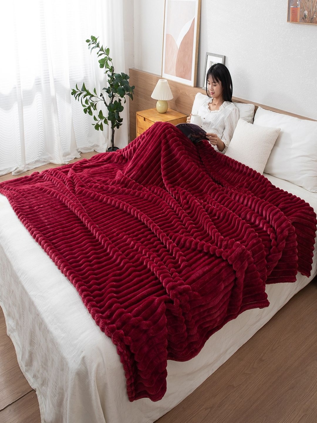 

HOKIPO Maroon Fleece AC Room 210 GSM Double Bed Blanket