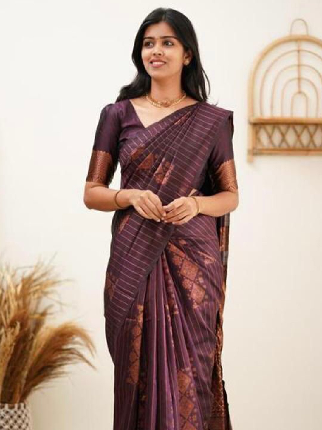 

bansari textiles Woven Design Zari Pure Cotton Patola Saree, Purple