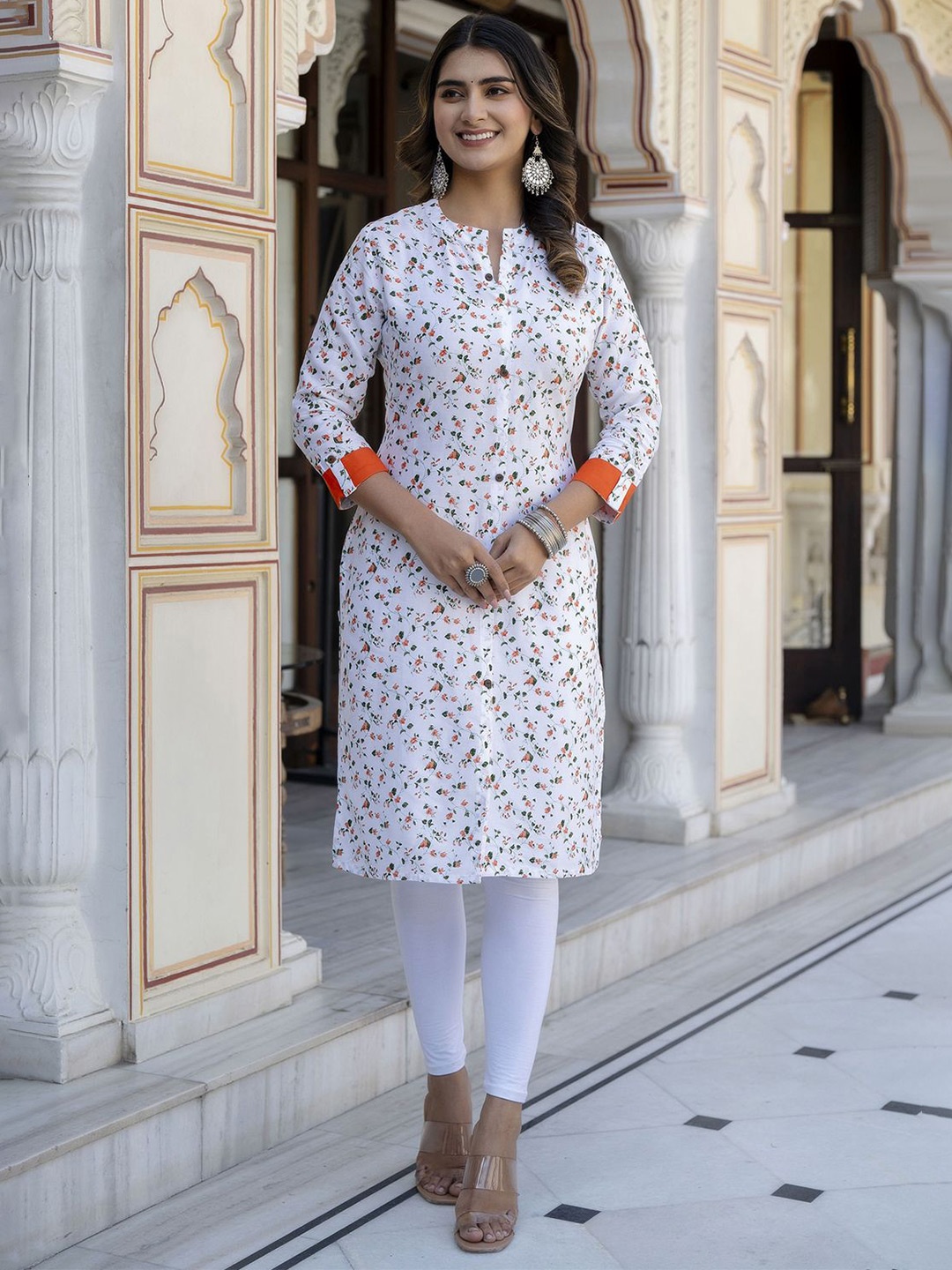 

ANNAYEMA APPARELS Women Floral Printed Kurti, White