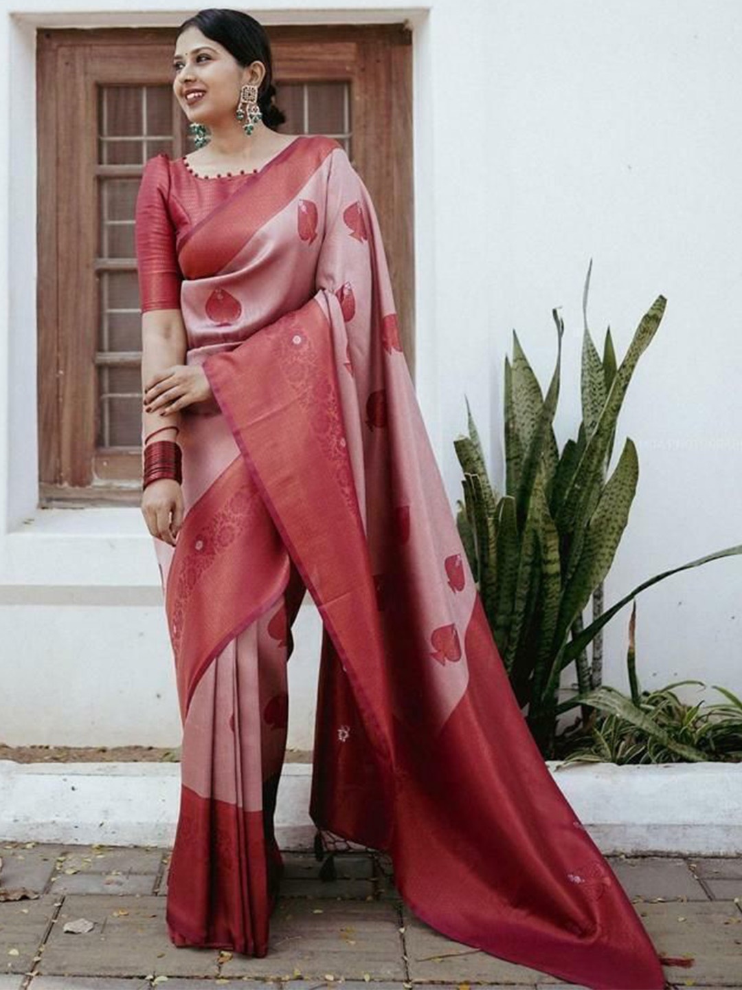 

bansari textiles Woven Design Zari Saree, Pink
