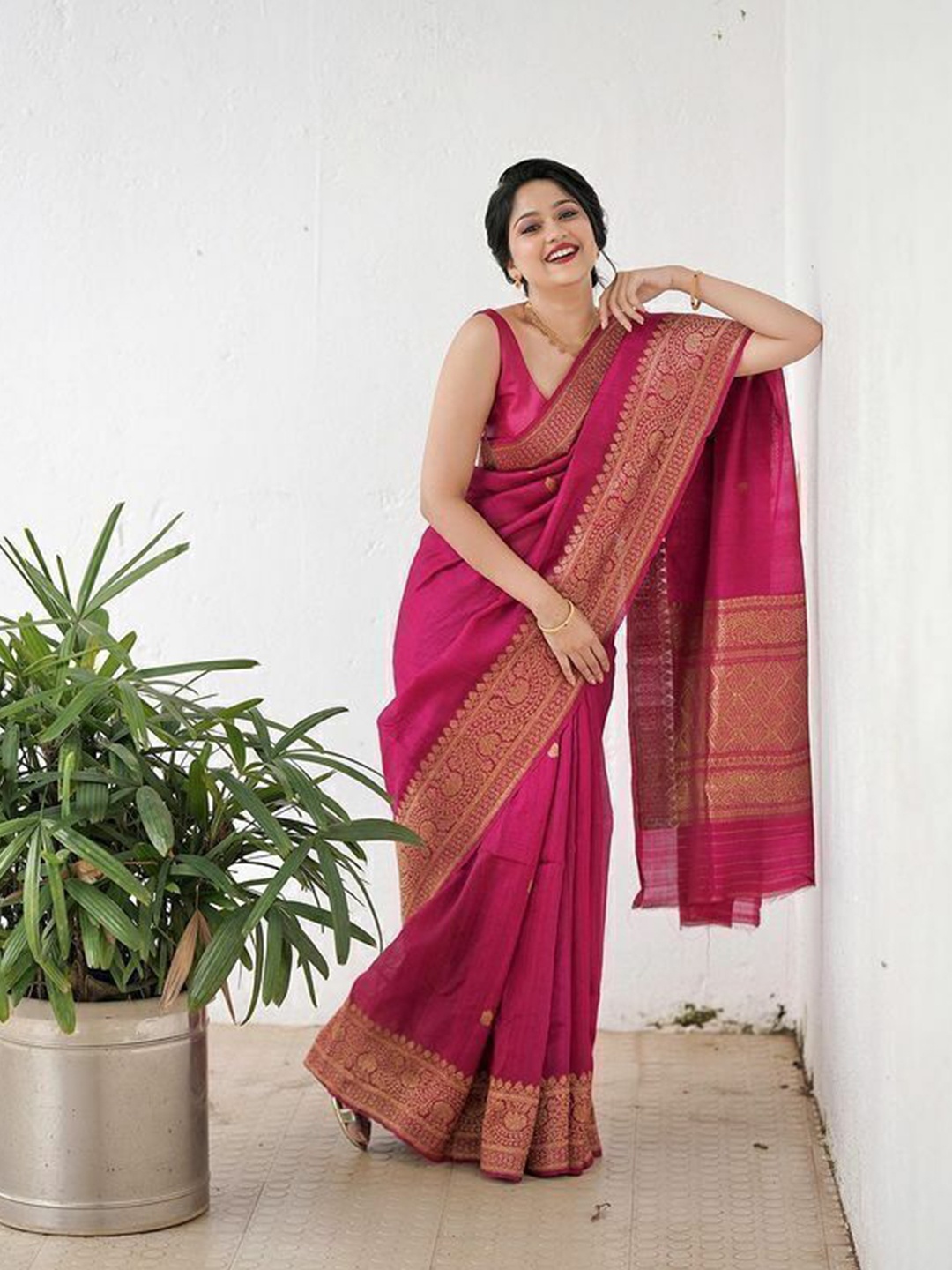 

bansari textiles Woven Design Zari Pure Silk Banarasi Saree, Pink