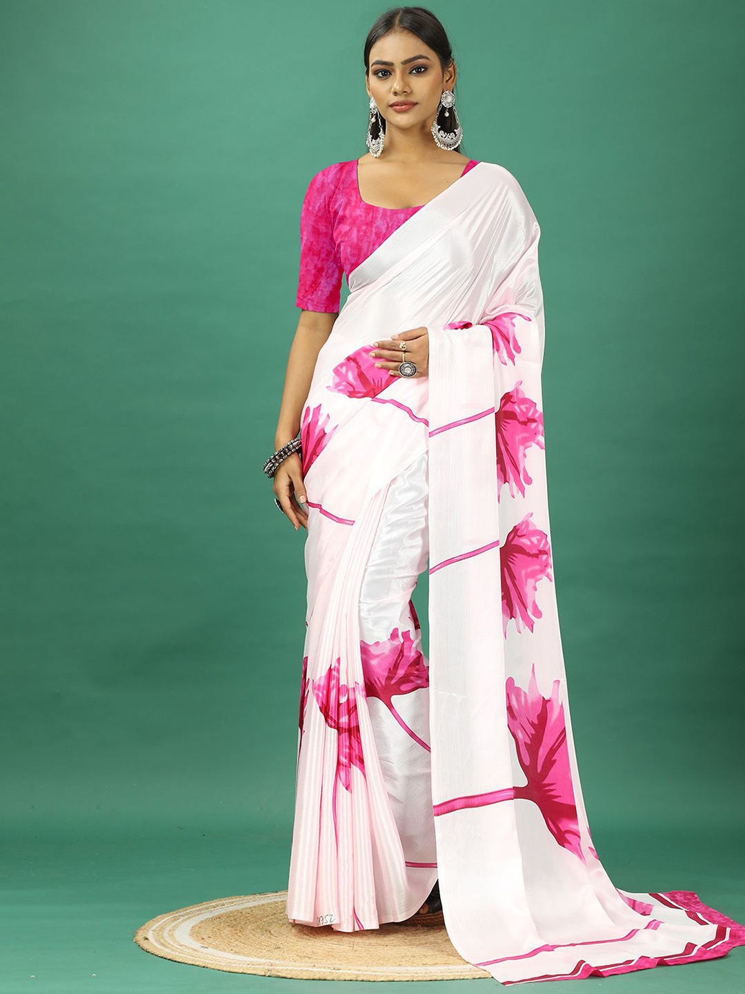 

NIRMAL CREATION Floral Printed Pure Crepe Saree, Pink