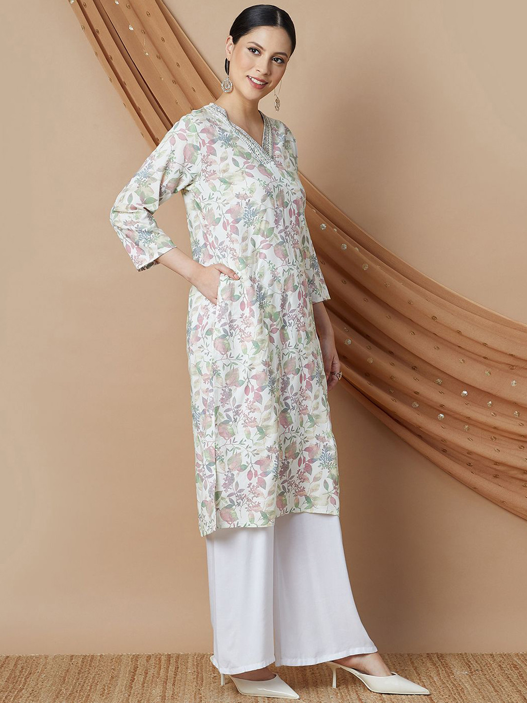 

Melange by Lifestyle Floral Printed Mirror Work V-Neck Straight Kurta, Off white