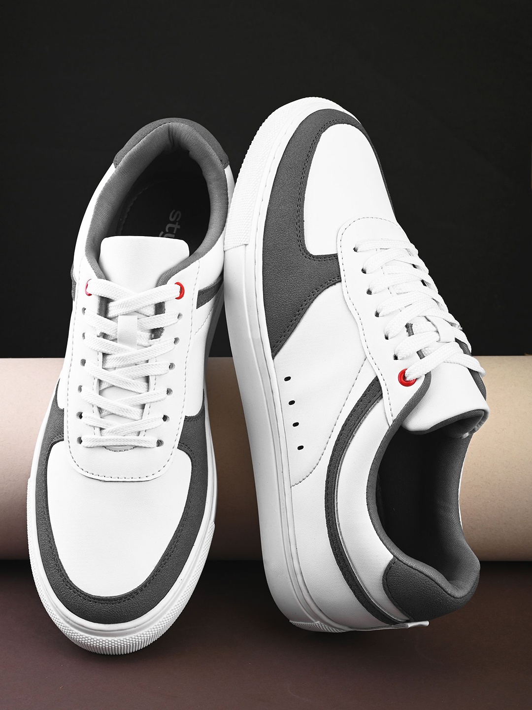 

Styli Men Casual Colorblock Sneakers, White