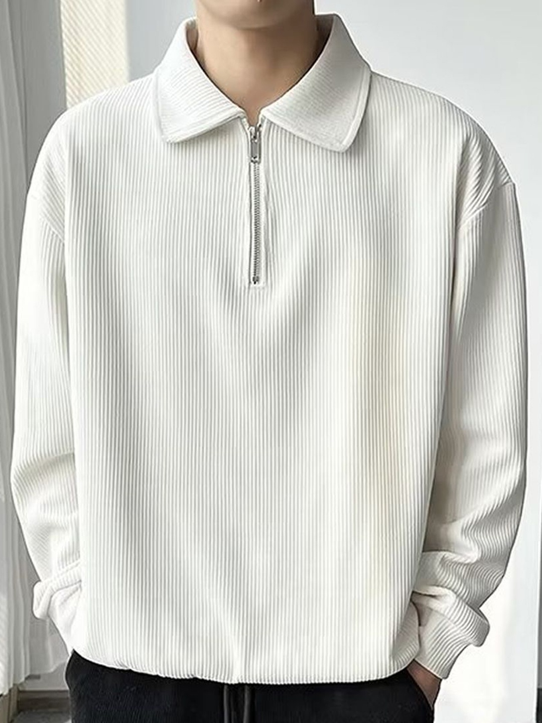 

StyleCast x Revolte Men Shirt Collar Sweatshirt, White