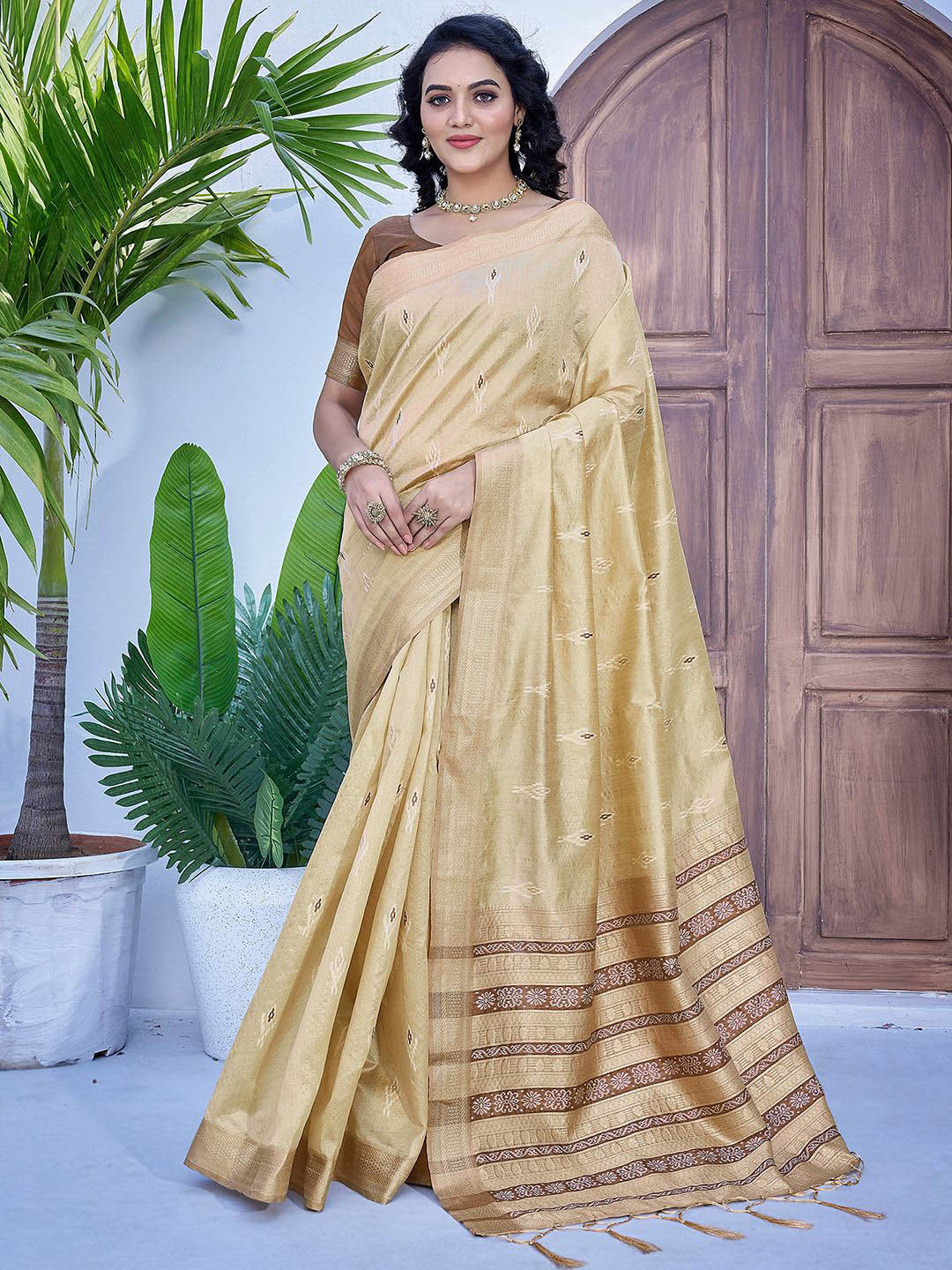 

Satrani Woven Design Zari Saree, Beige