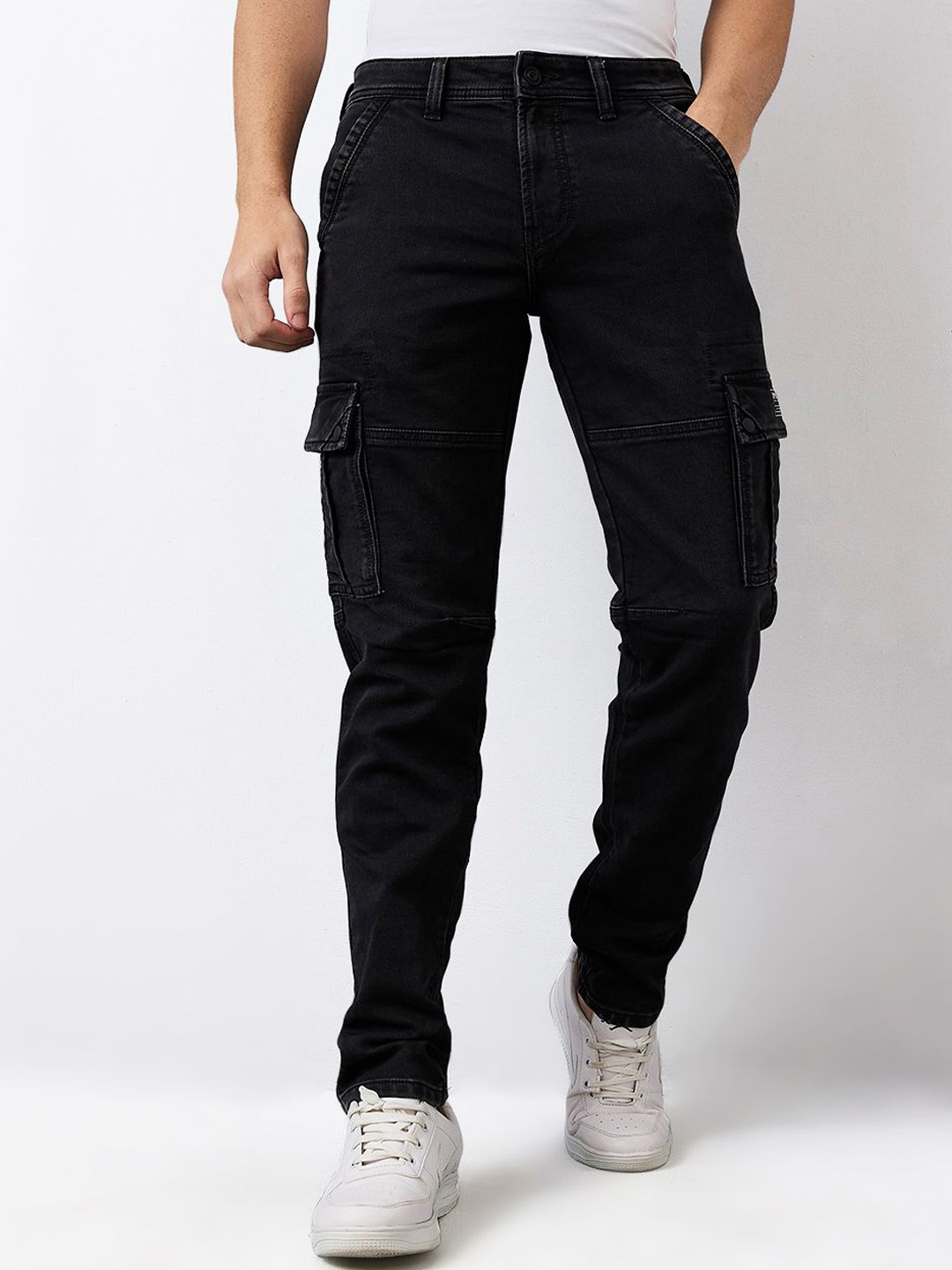 

SPYKAR Men Low Distress Jeans, Black