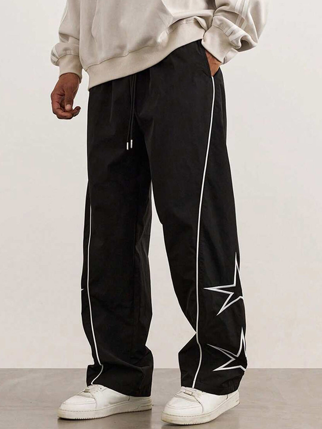

StyleCast x Revolte Men Easy Wash Cargos Trousers, Black