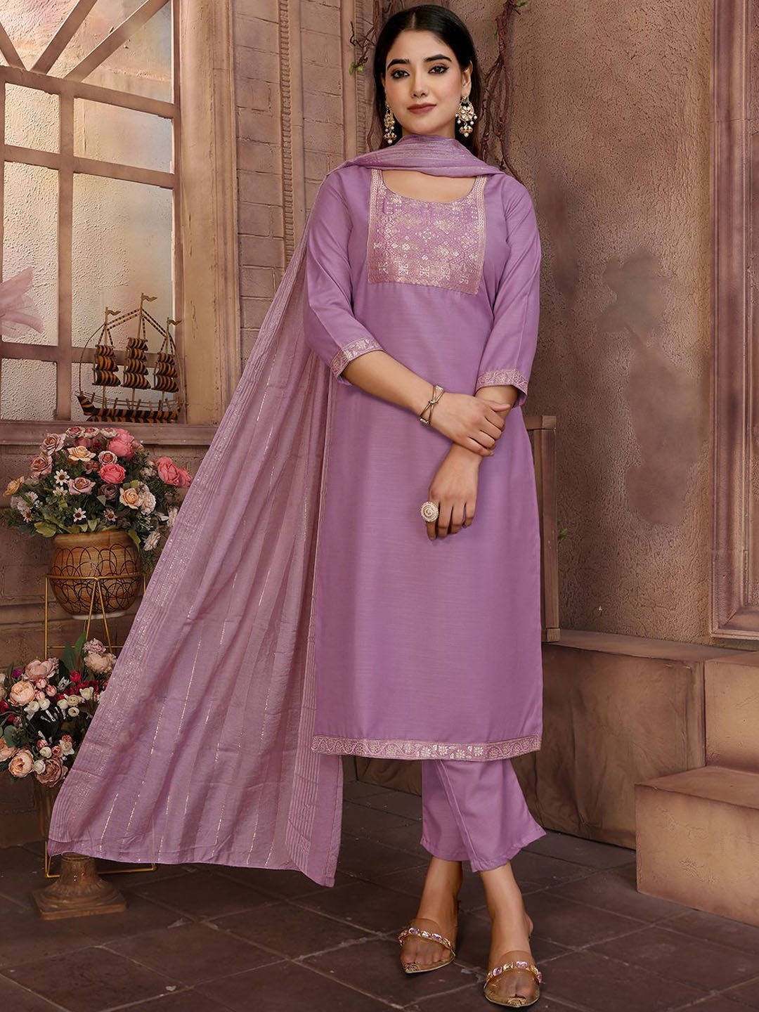 

Royal Export Ethnic Motifs Printed Straight Kurta with Trouser & Dupatta, Purple