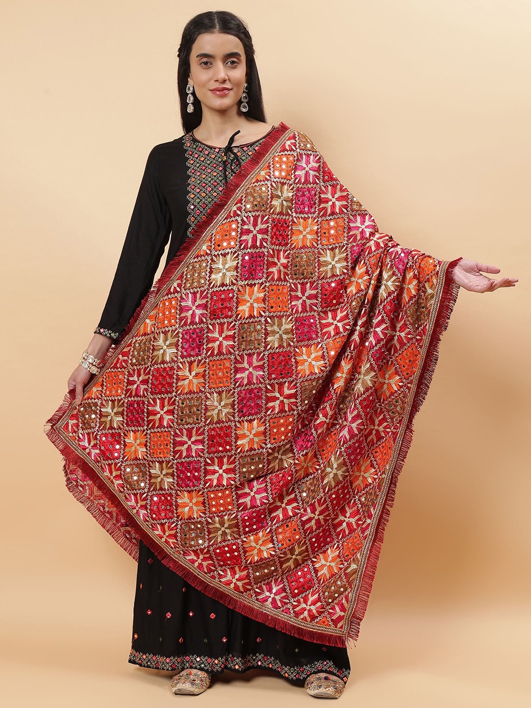 

Moda Chales Phulkari Embroidered Dupatta With Mirror Work, Maroon