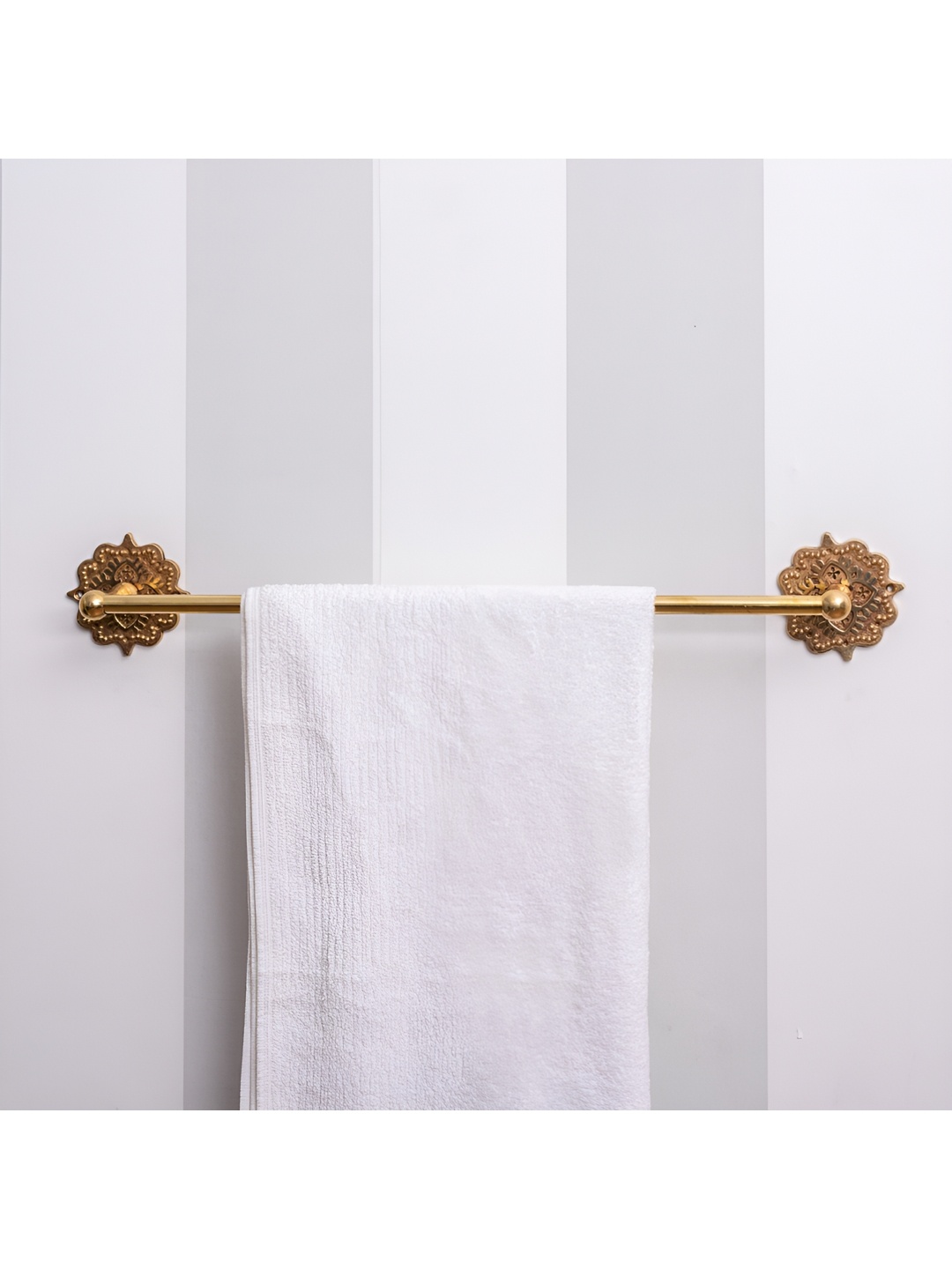 

Indianshelf Boho Gold-Toned Textured Brass Towel Rod