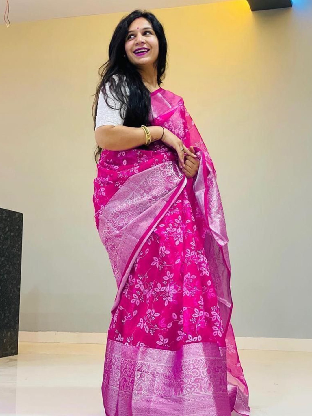 

bansari textiles Floral Printed Zari Kota Saree, Pink