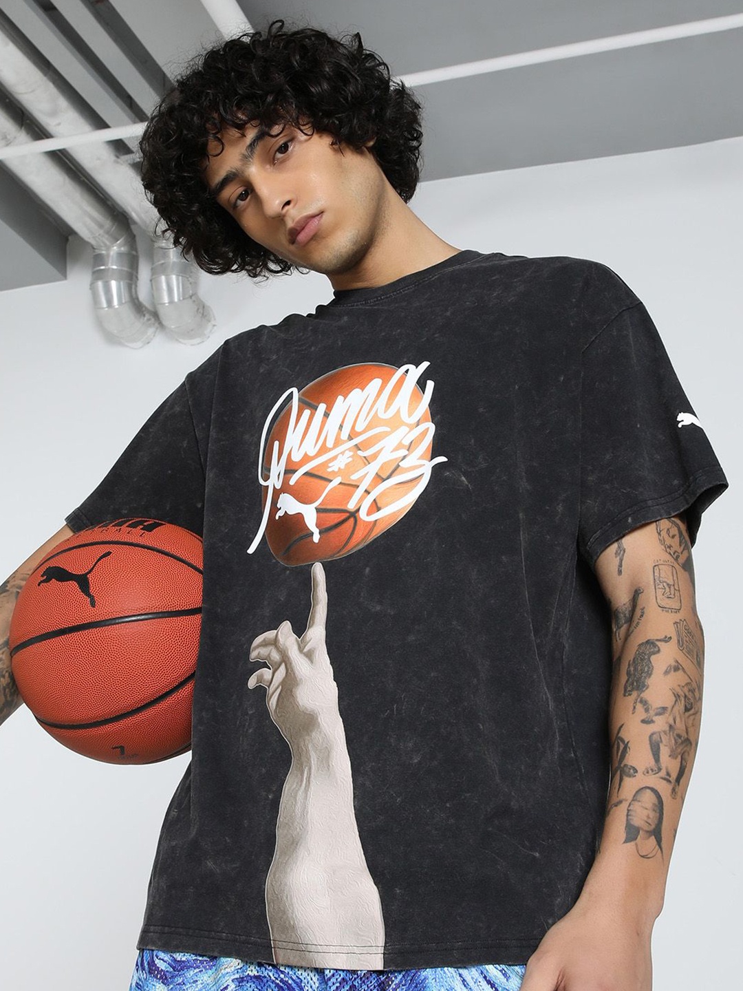 

Puma Men Dylan Exhibit Oversized Basketball T-shirt, Black