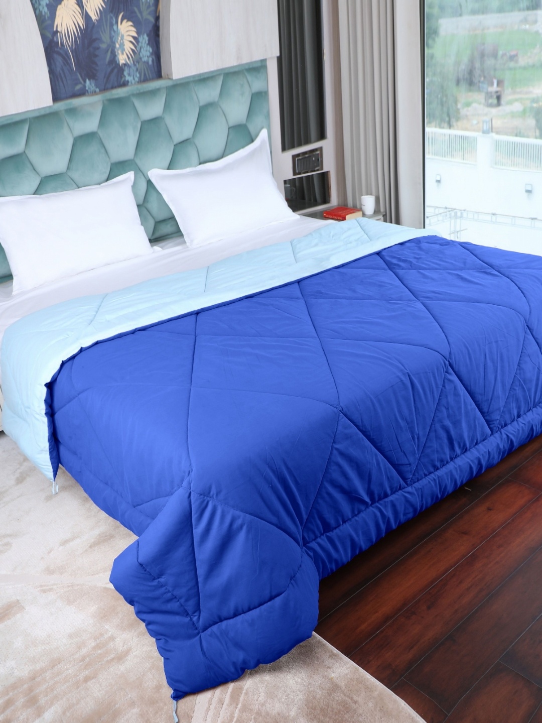 

AJISH Turquoise Blue & Navy Blue AC Room 210 GSM Single Bed Comforter