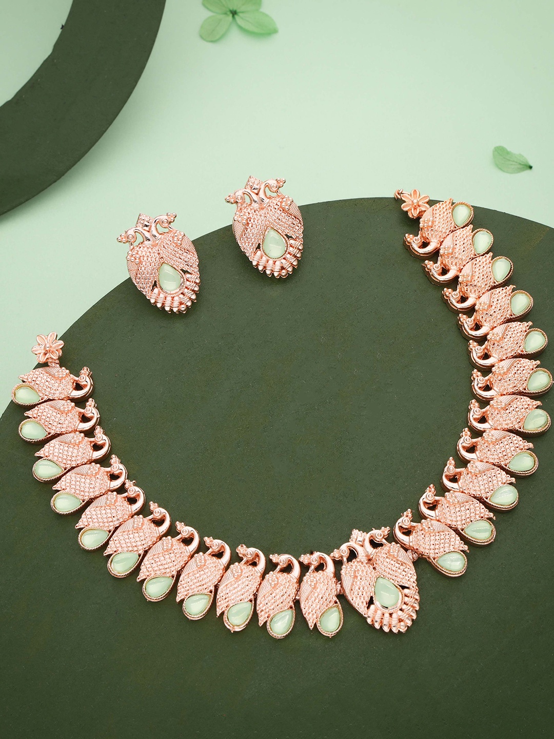 

Lyriss Gold-Plated Artificial Beads Jewellery Set