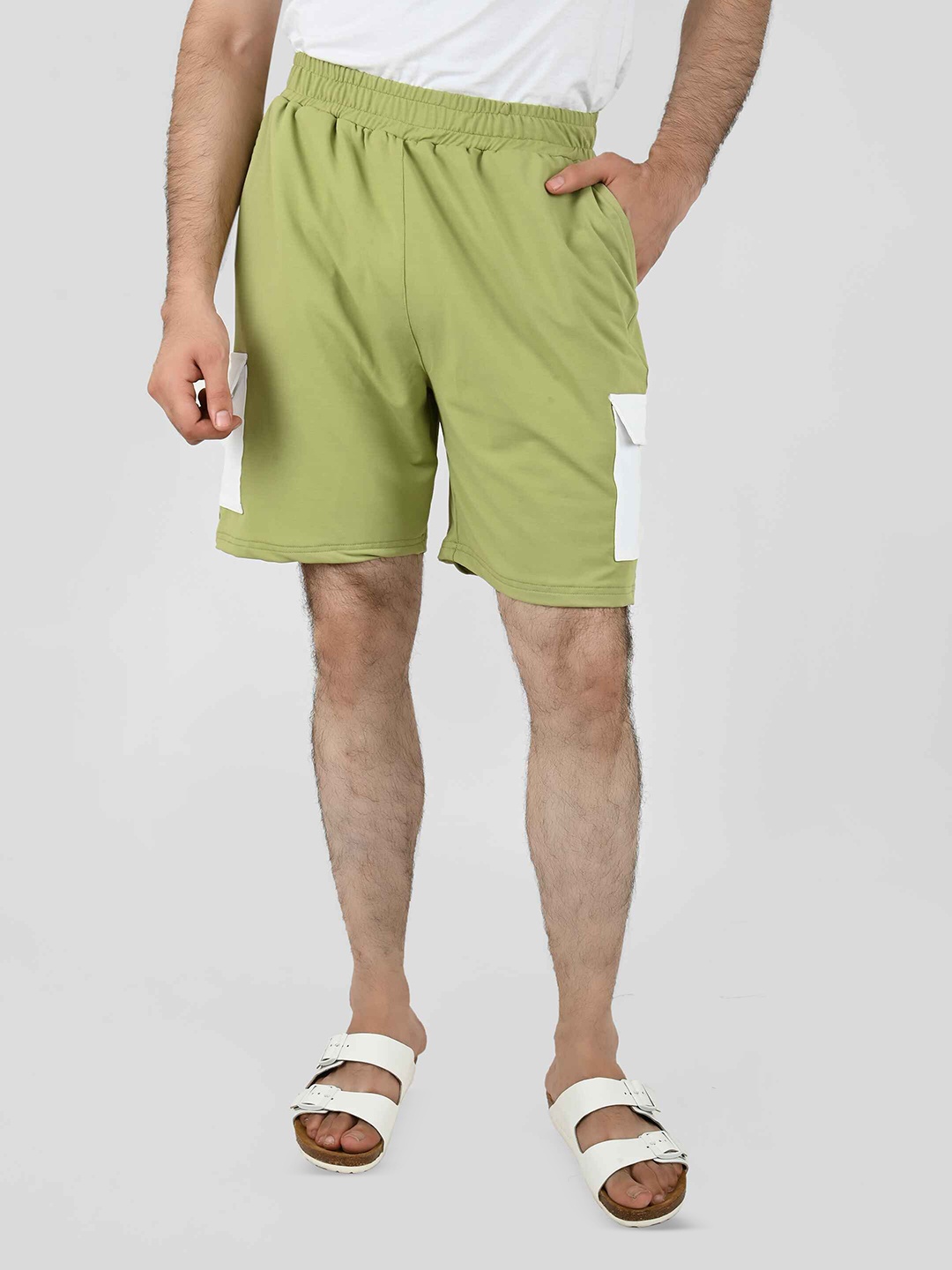 

Blissence Men Colourblocked Lounge Shorts, Green