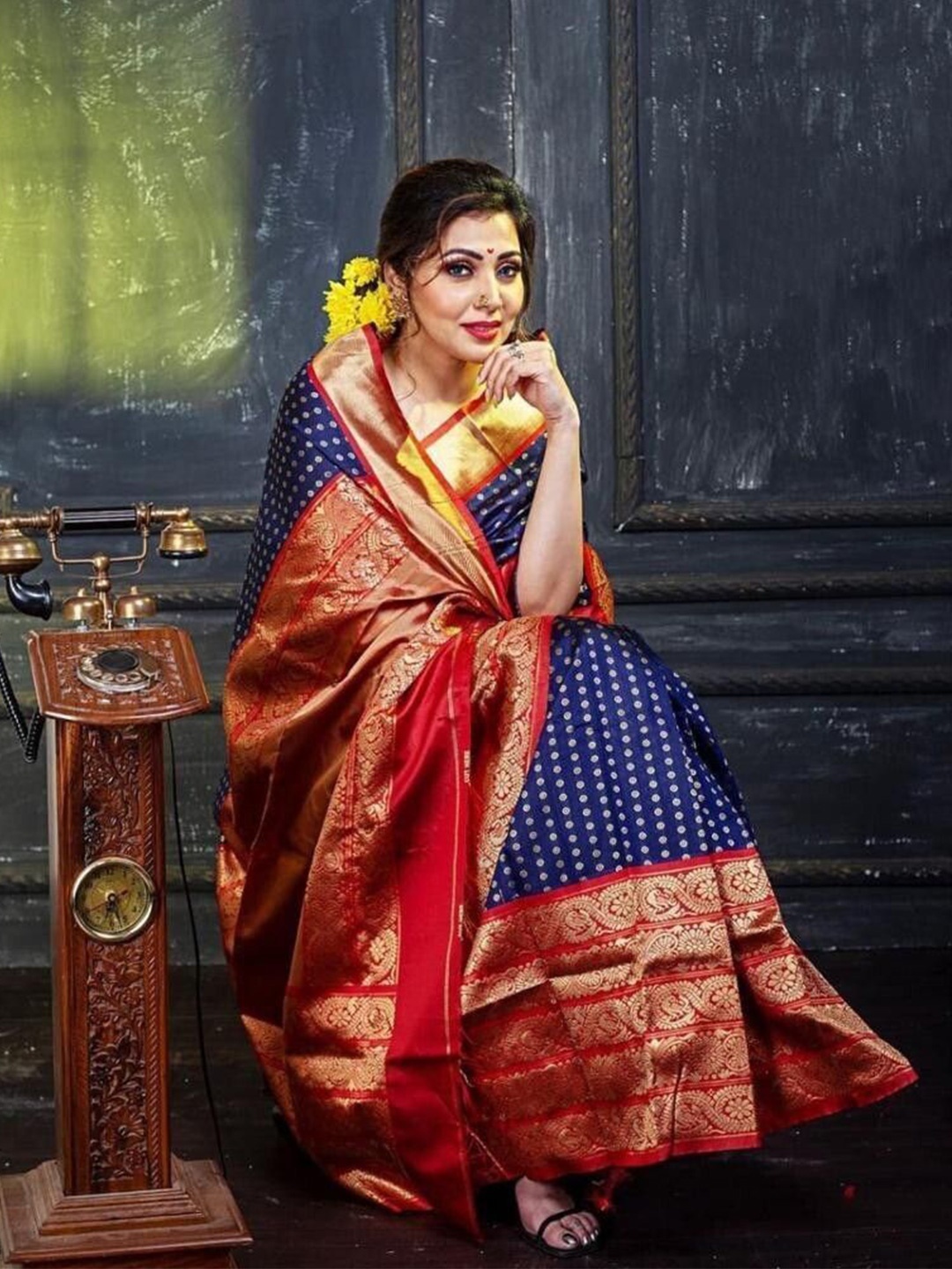 

bansari textiles Woven Design Kota Saree With Blouse Piece, Blue
