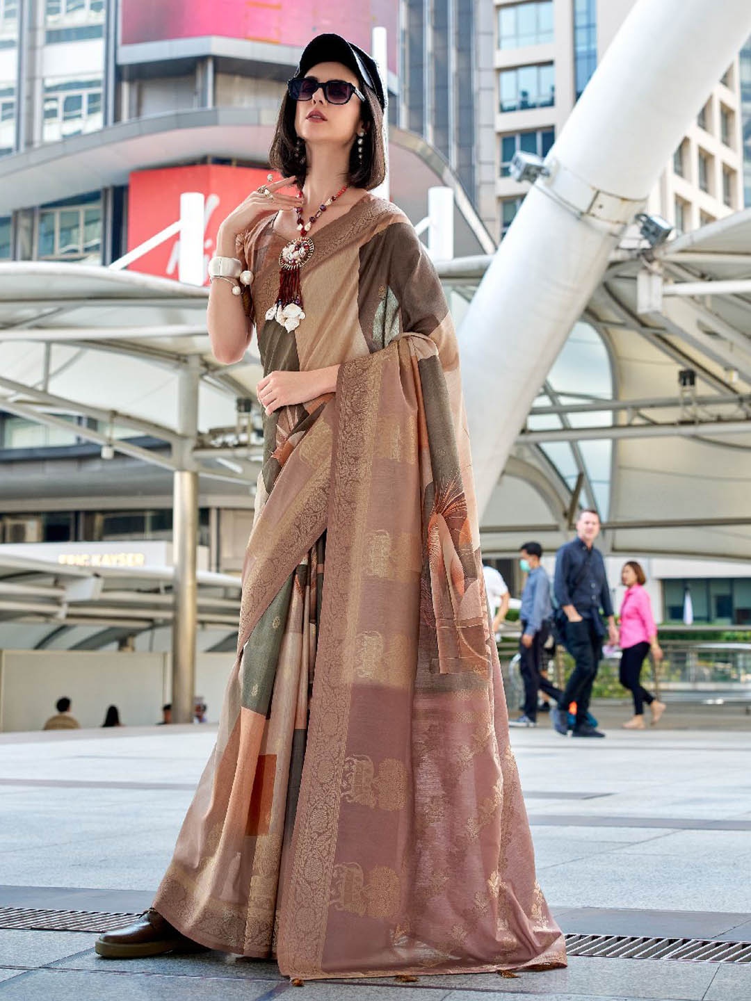 

Mitera Woven Design Zari Saree, Brown