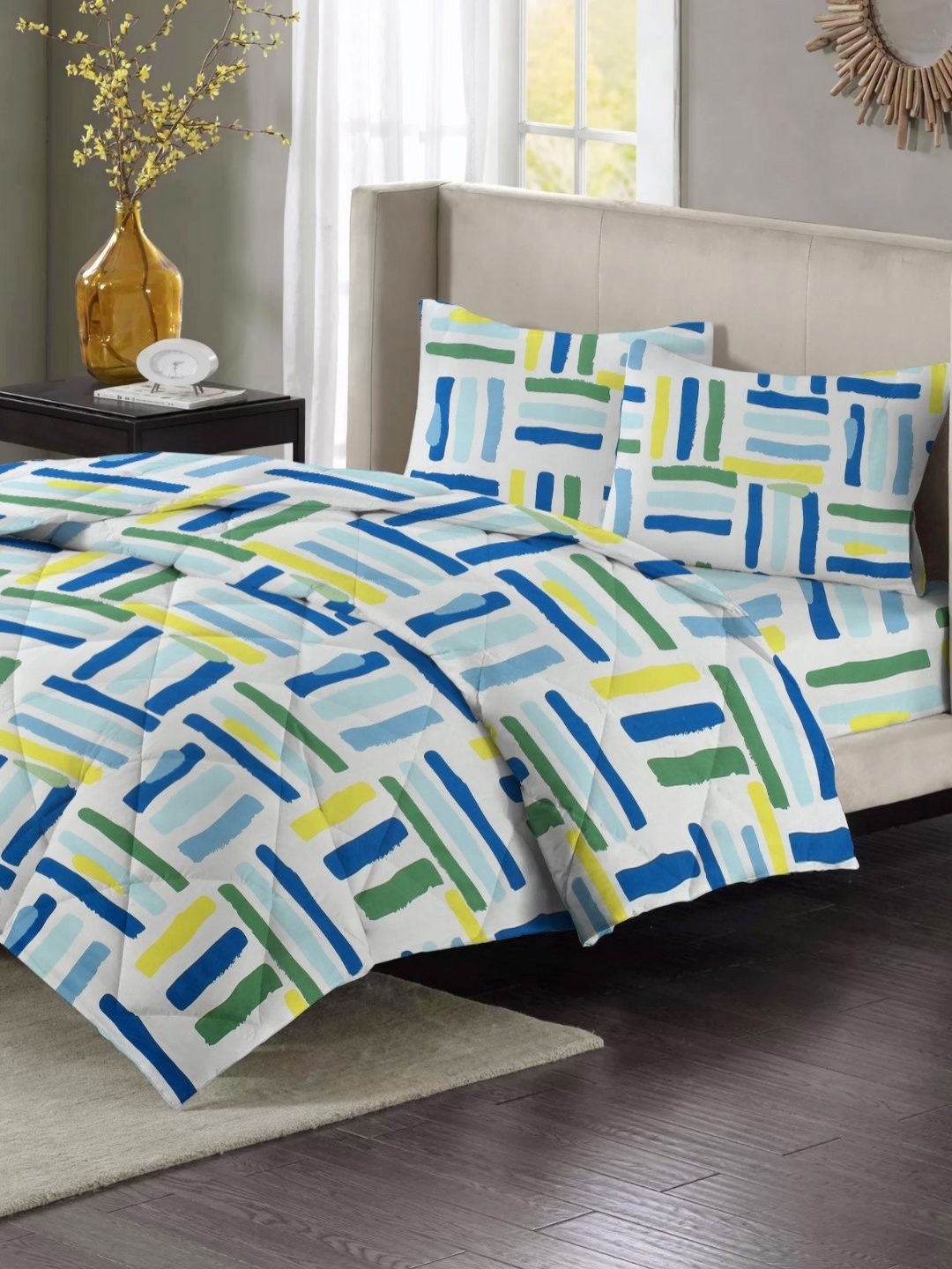 

VAS COLLECTIONS White & Blue Printed Cotton Heavy Winter 210 GSM Double Bed Comforter
