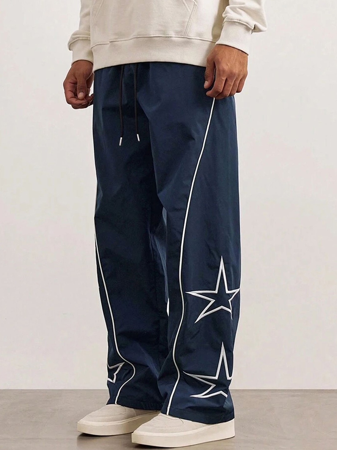 

StyleCast x Revolte Men Easy Wash Joggers Trousers, Navy blue