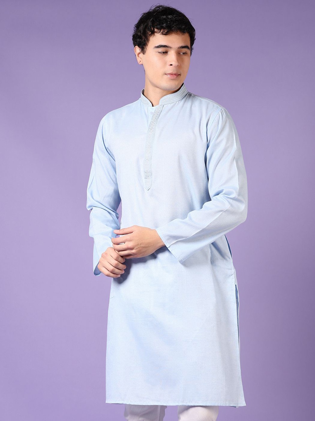 

V-Mart Mandarin Collar Thread Work Straight Kurta, Blue