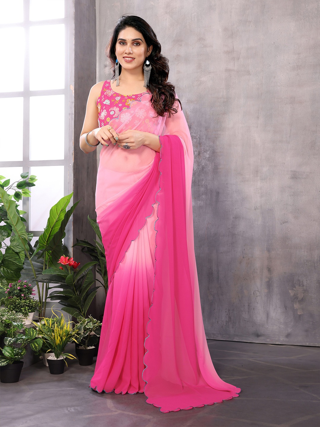 

Munir Ombre Poly Georgette Saree, Pink