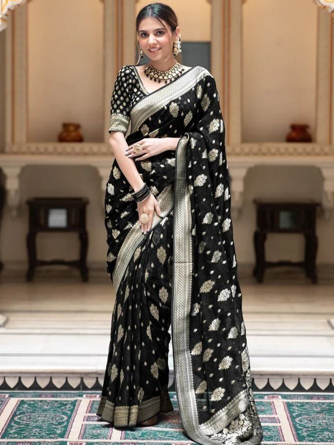 

bansari textiles Woven Design Zari Pure Cotton Patola Saree, Black