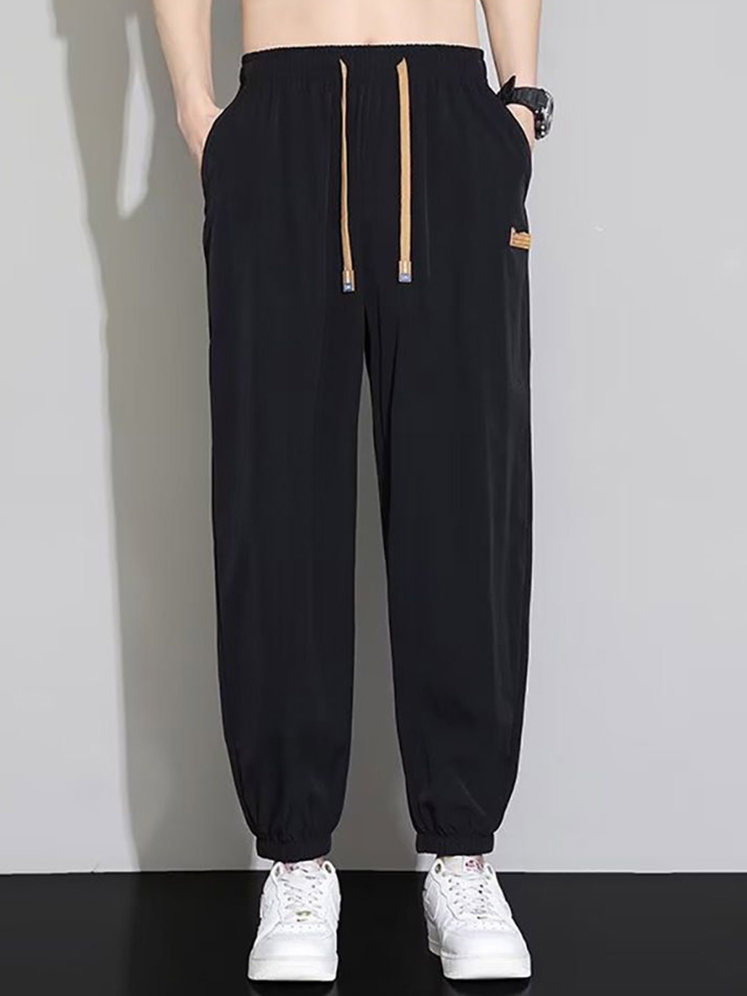 

StyleCast x Revolte Men Pleated Chinos Trousers, Black