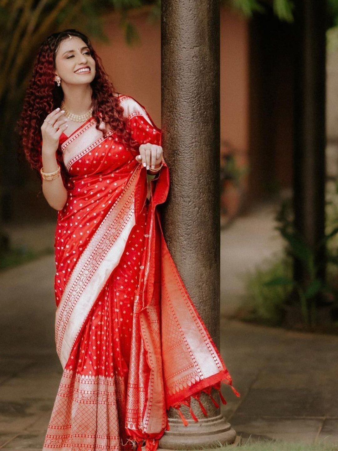 

bansari textiles Woven Design Zari Kanjeevaram Saree, Red