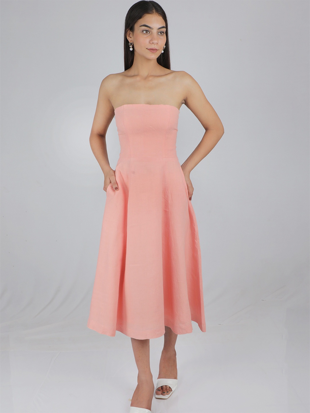

House of Harakh Women Aurora Pure Linen Bandeau Midi Dress, Peach