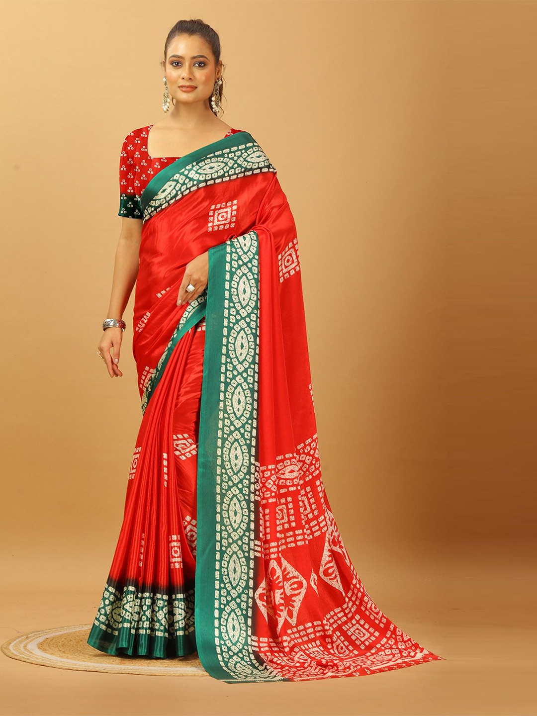

NIRMAL CREATION Ethnic Motifs Printed Pure Crepe Saree, Red