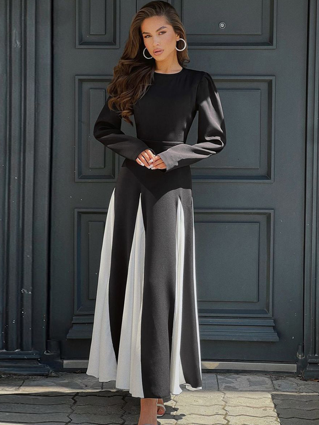 

StyleCast x Revolte Women Colourblocked Maxi Dress, Black
