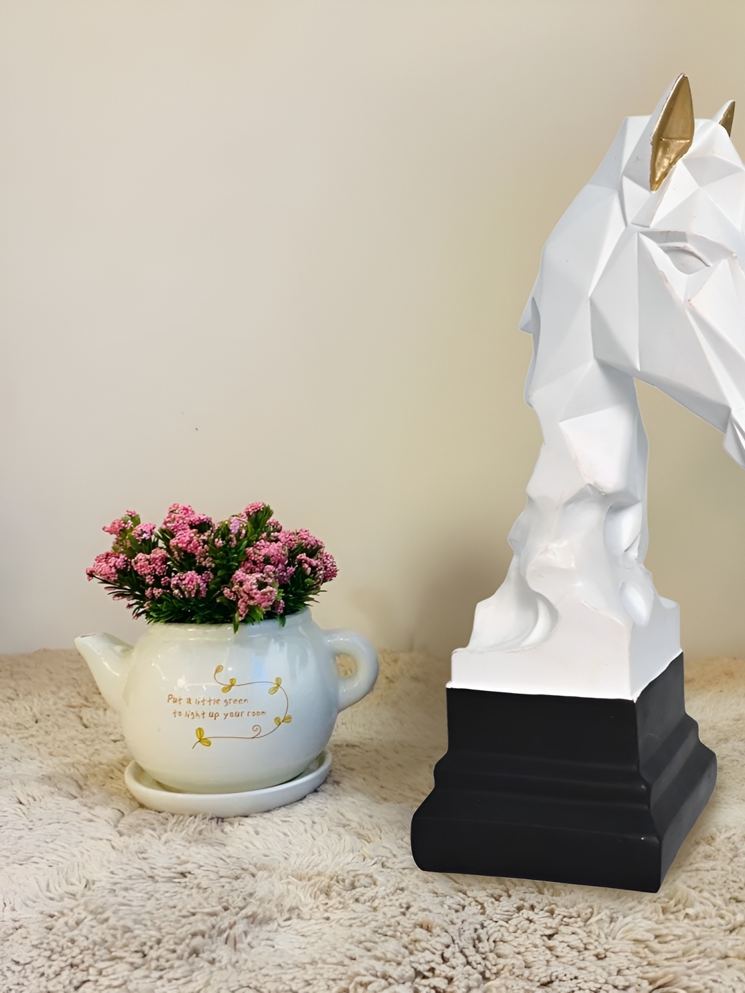 

Cortina Resin Horse Head Sculpture Statue for Home Decor, White
