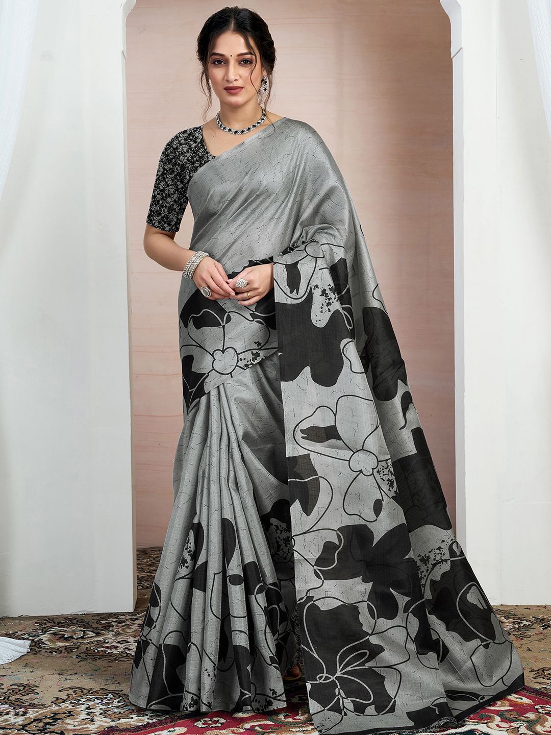 

KALINI Floral Printed Saree, Grey