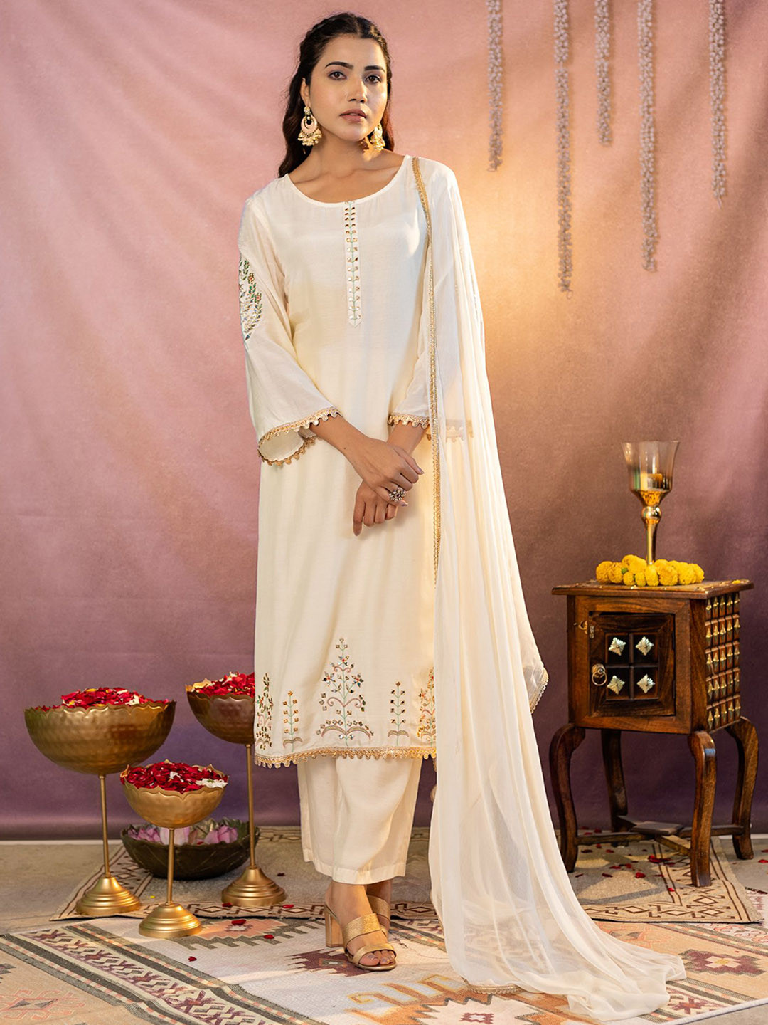 

KASYA Gotta Patti Work Round Neck Kurta With Trousers & Dupatta, Off white