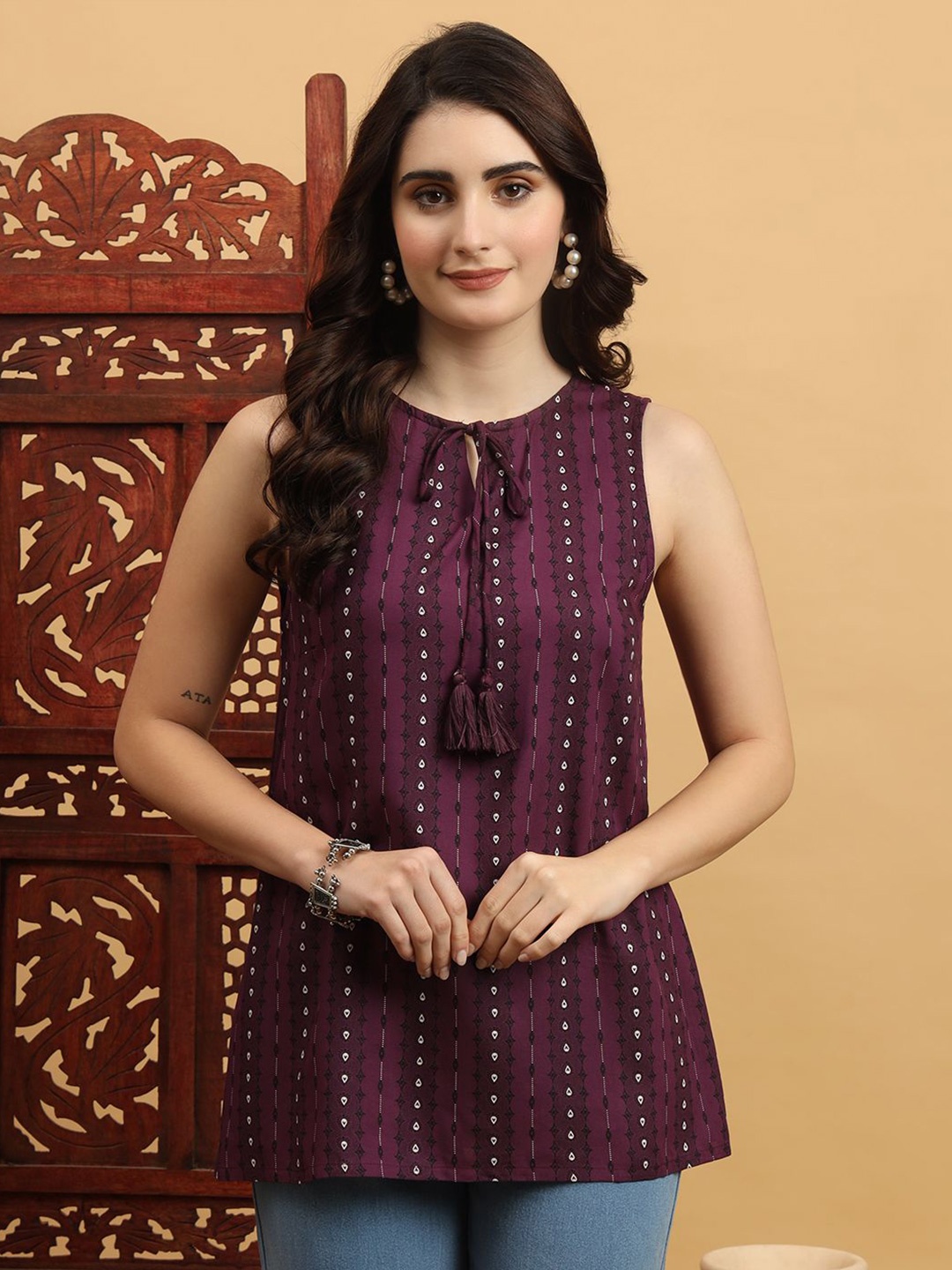 

Anouk Rustic Women Tie-Up Neck Printed Kurti, Burgundy