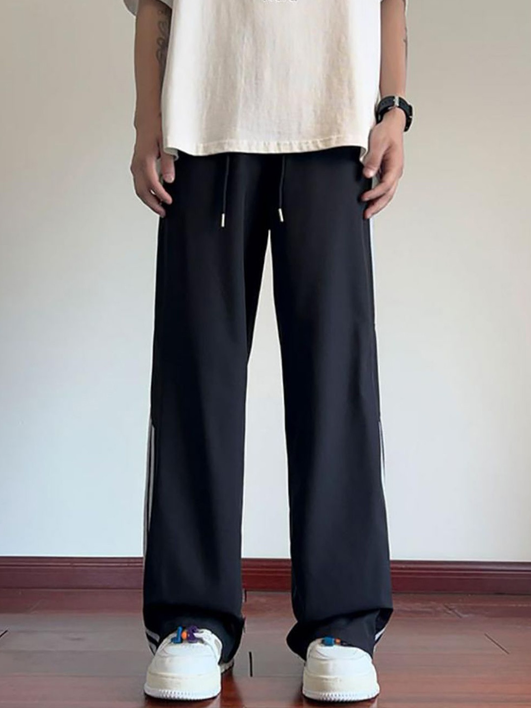 

StyleCast x Revolte Men Solid Mid-Rise Culottes Trousers, Black