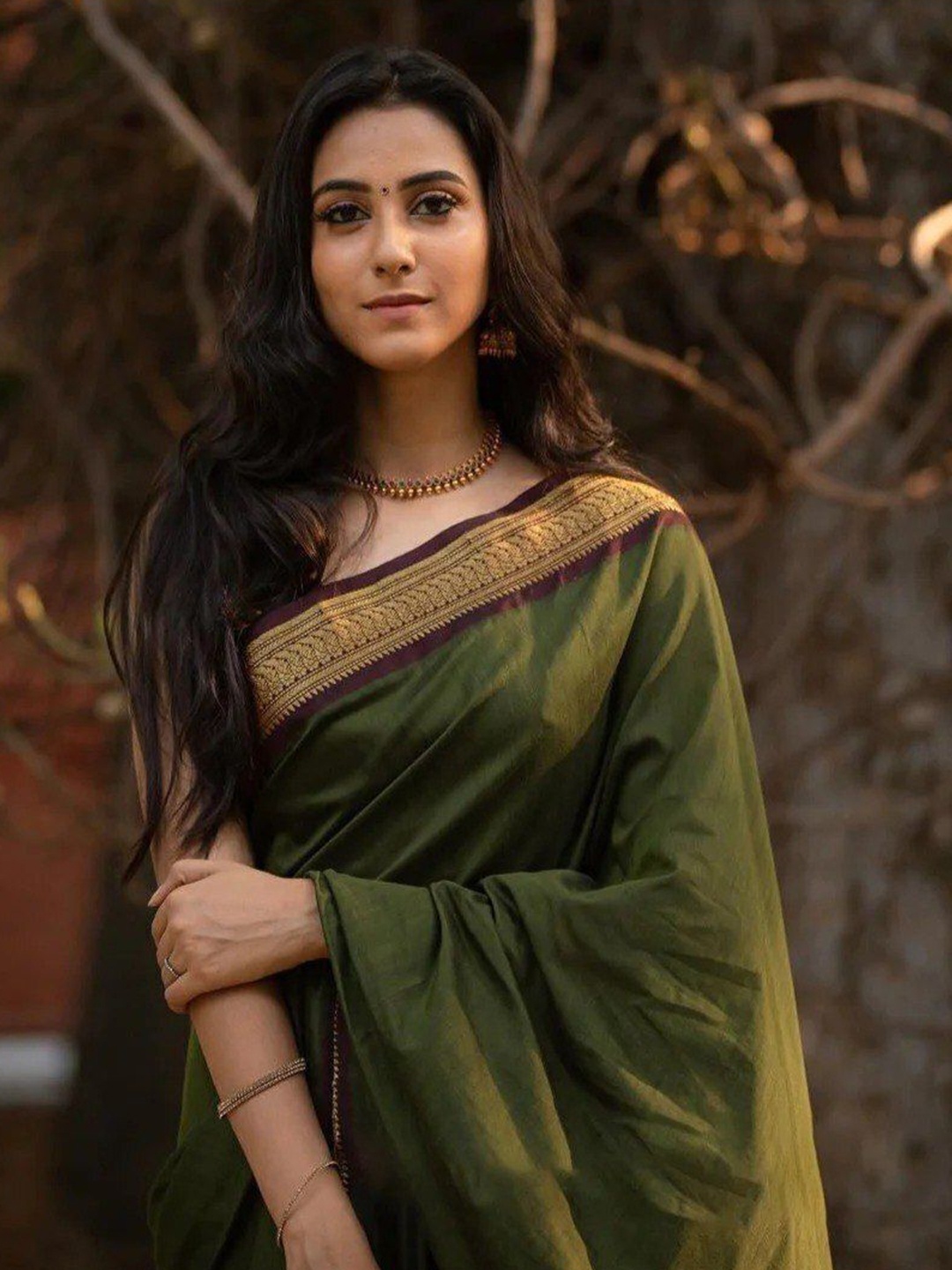 

bansari textiles Woven Design Zari Gadwal Saree, Green