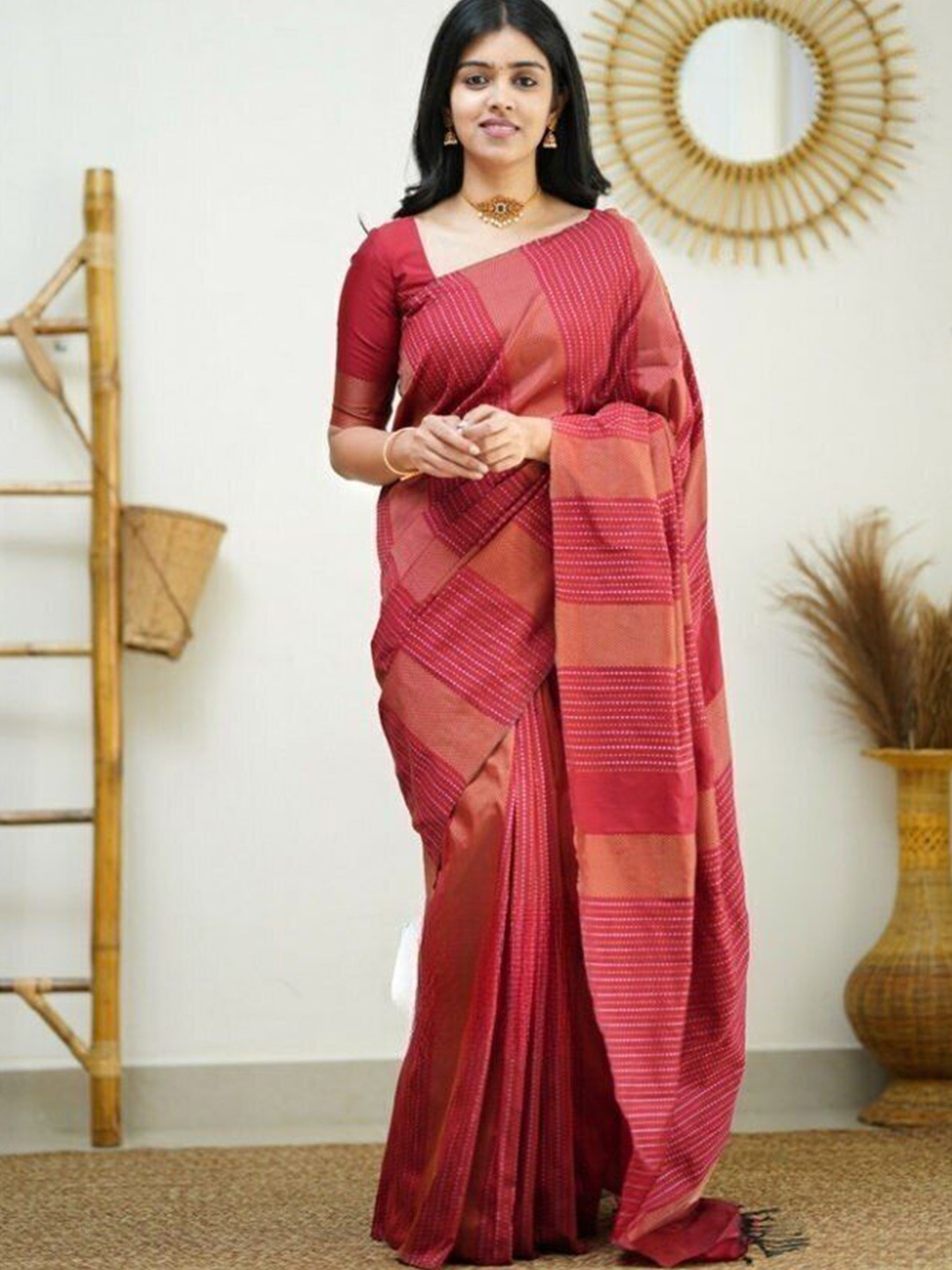 

bansari textiles Woven Design Banarasi Saree, Red
