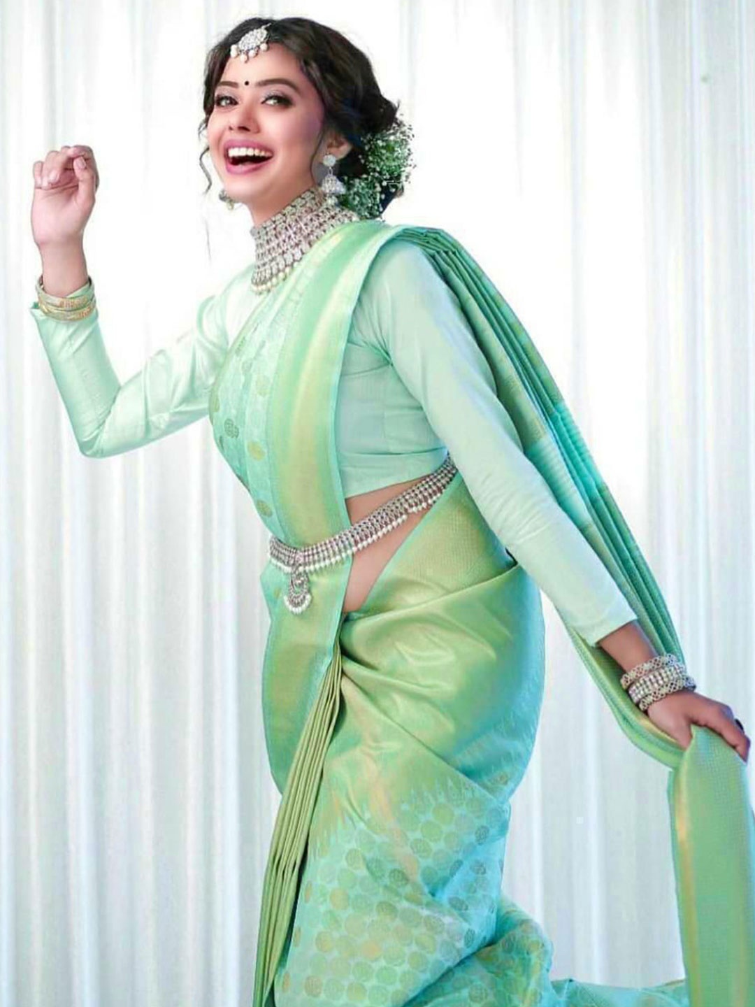 

bansari textiles Woven Design Zari Banarasi Saree, Green
