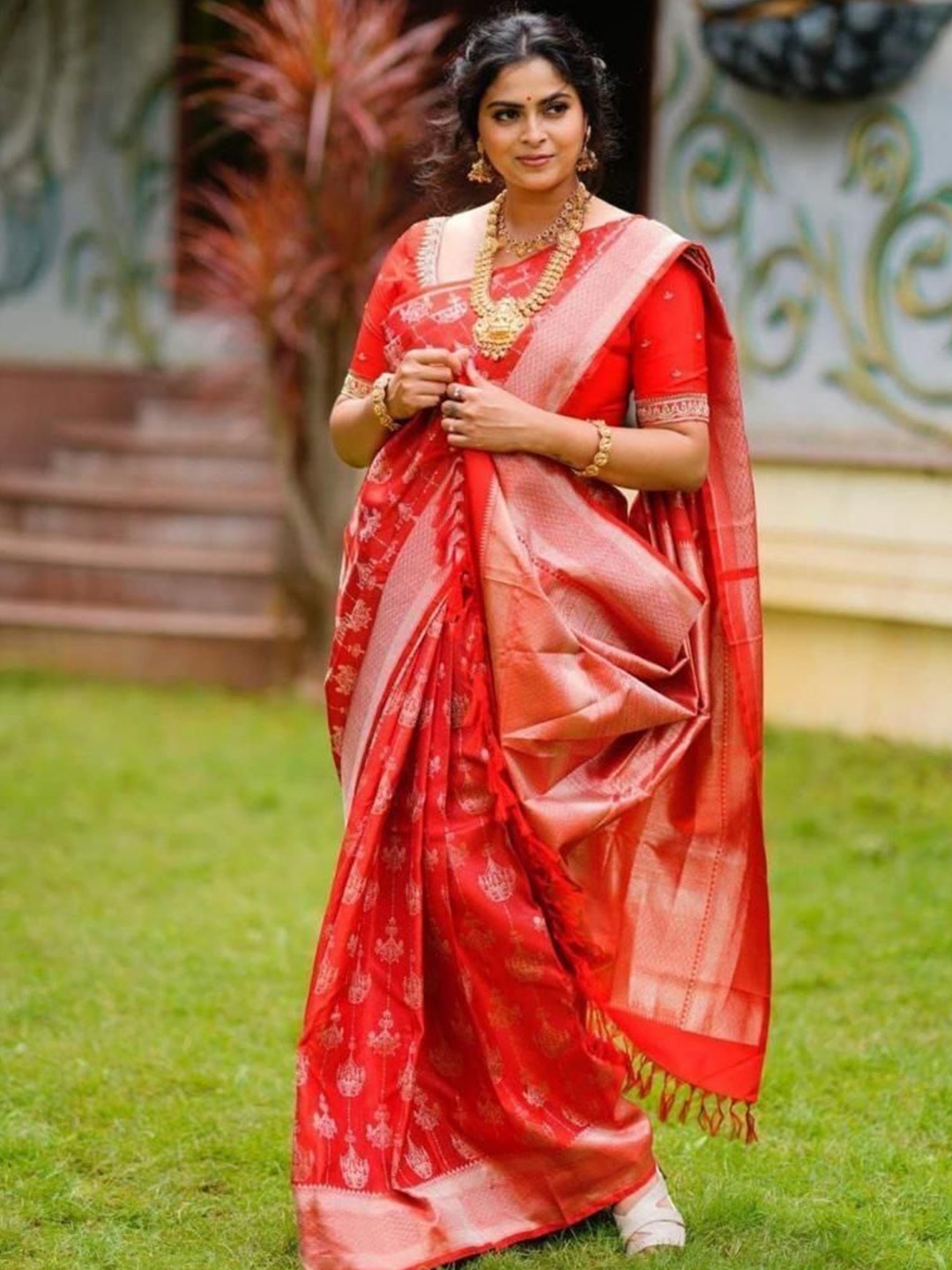 

bansari textiles Woven Design Kanjeevaram Saree, Red