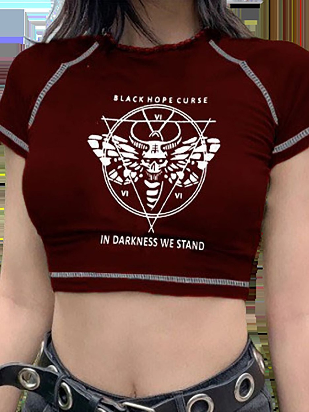 

CLOTHY Graphic Printed Crop Top, Maroon