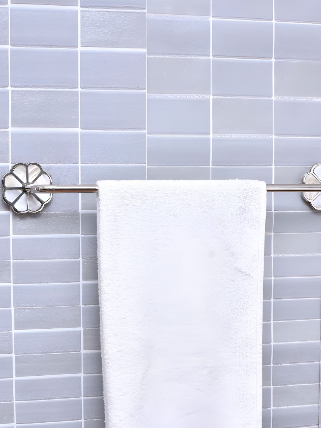 

Indianshelf Silver-Toned Floral Textured Brass Towel Rod
